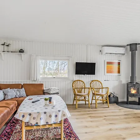 بيت للعطل 3 Bedroom Lovely In Bjert