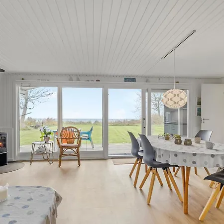 3 Bedroom Lovely In Bjert بيت للعطل