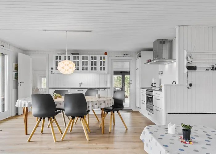 Ferienhaus 3 Bedroom Lovely In Bjert