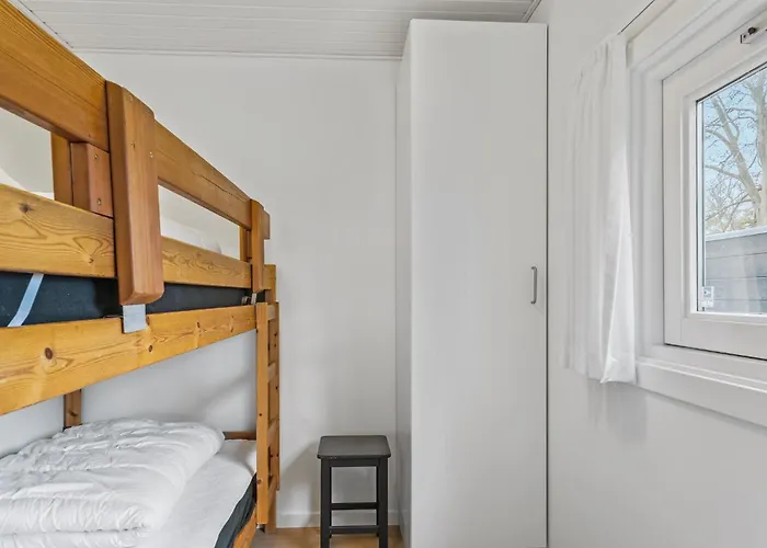3 Bedroom Lovely In Bjert Ferienhaus Binderup Strand