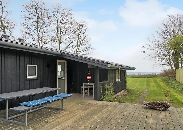 3 Bedroom Lovely In Bjert Ferienhaus